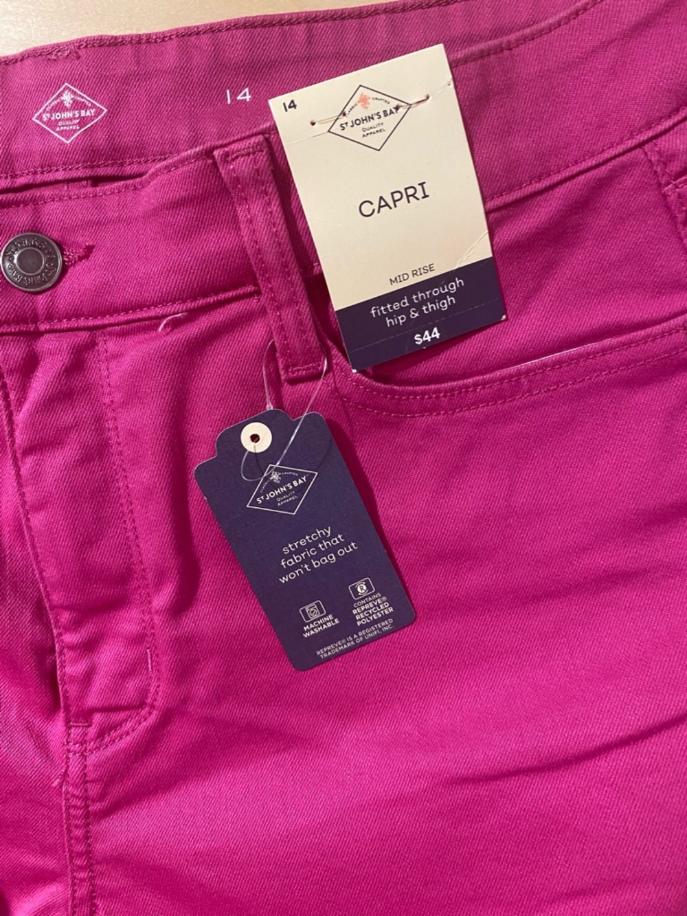 St. John’s Bay Capri Mid-Rise Crop Jeans - Fuchsia Pink 14 (RC) - Picture 5 of 8